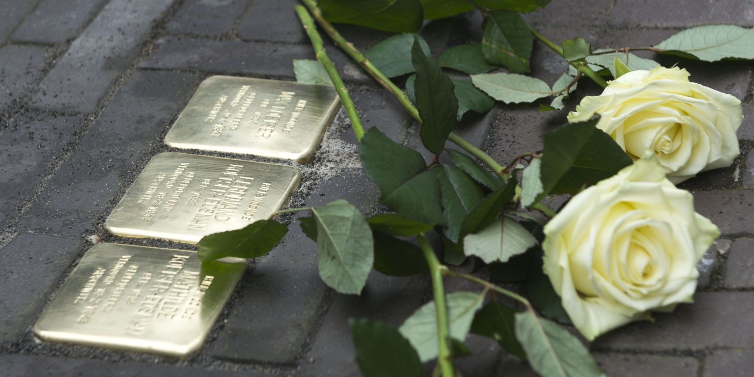 Stolpersteine S'dam banner