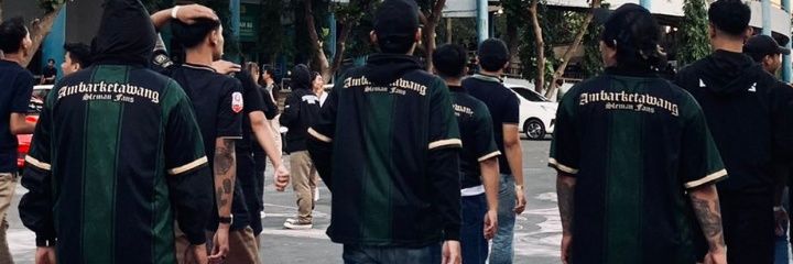 P R A D A banner