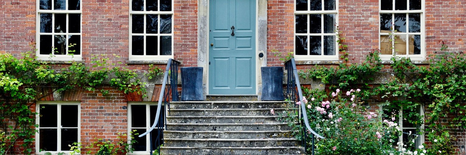 Rascal & Roses banner