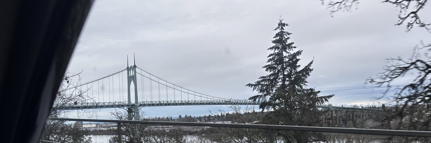 Khaylen 📚📖🇺🇸 banner