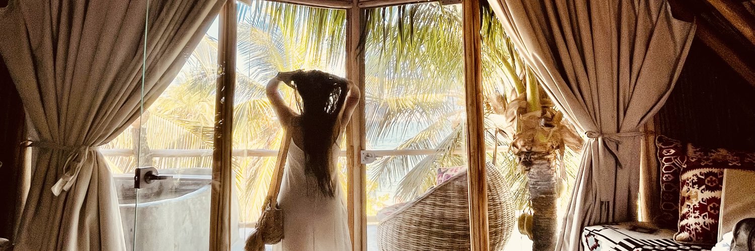 LinaMarCastell's profile banner image