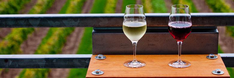 Canvas and Cabernet banner