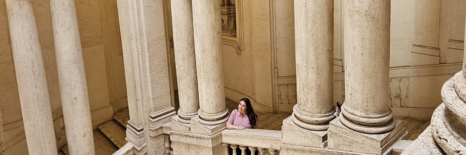 Indi Pop 🥐🎀🩷 banner