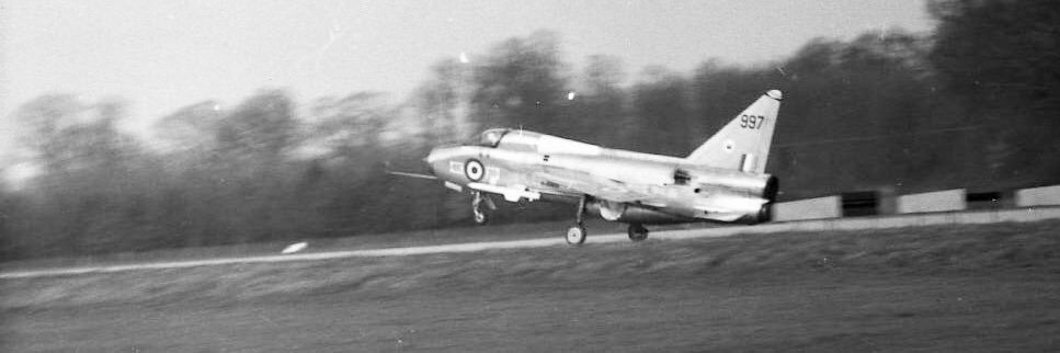 🇺🇦EE LIGHTNING🇺🇦 banner