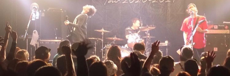 may10feet's profile banner image