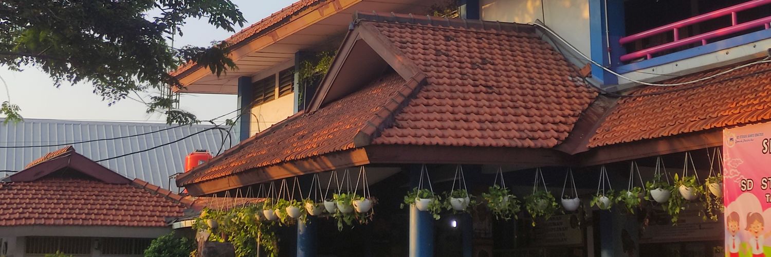 esya ⊹ ˖ Ი𐑼 banner