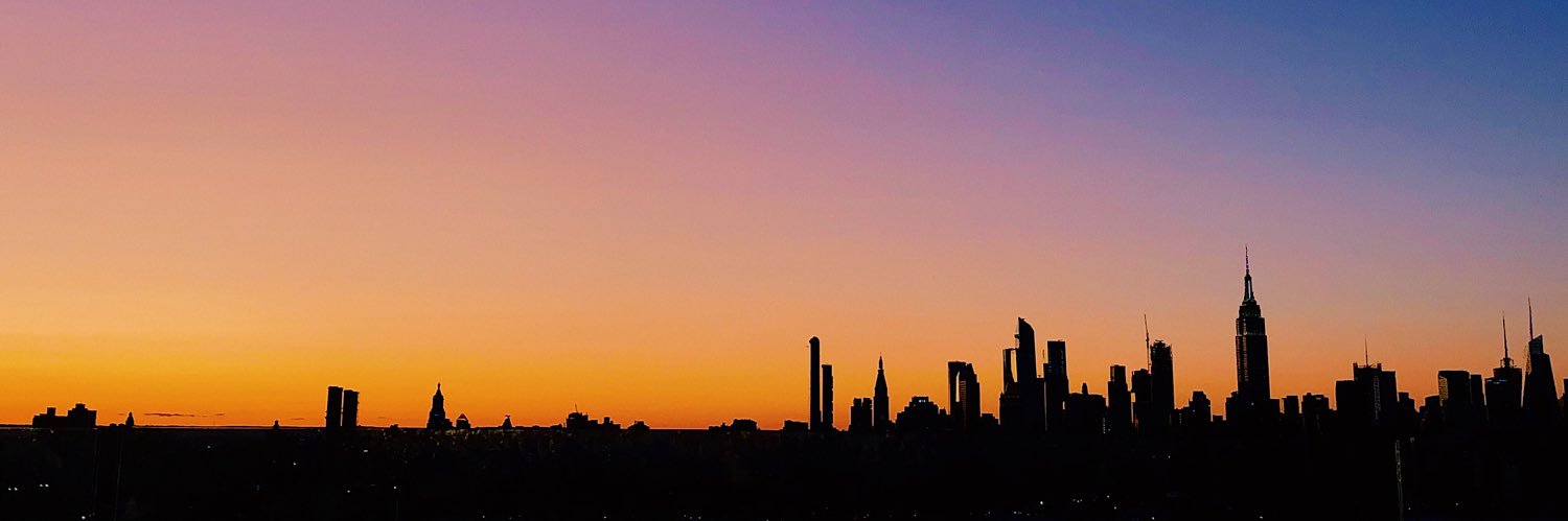 Itzelmartinezv's profile banner image