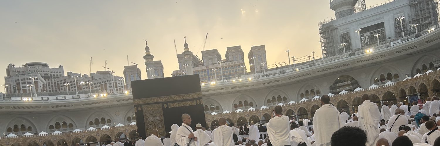 M banner