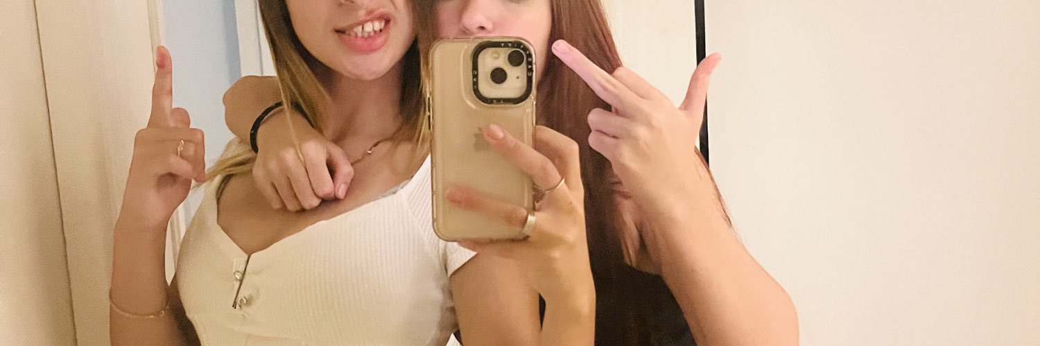 lolaobb's profile banner image