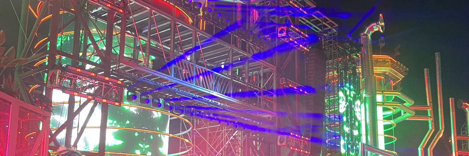 Suz🔮🦠🪬🔜BASS CANYON🩵👾🤖 banner
