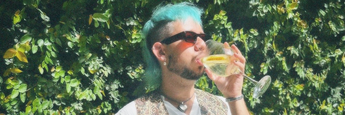 julsoeee's profile banner image
