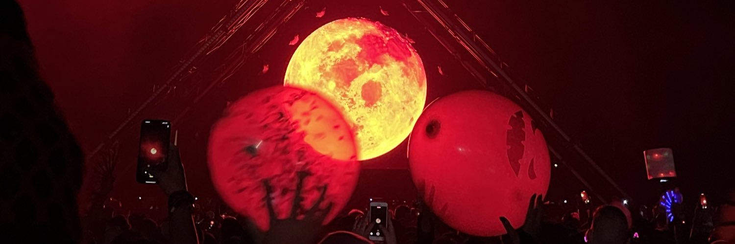 hey_itscarlos's profile banner image