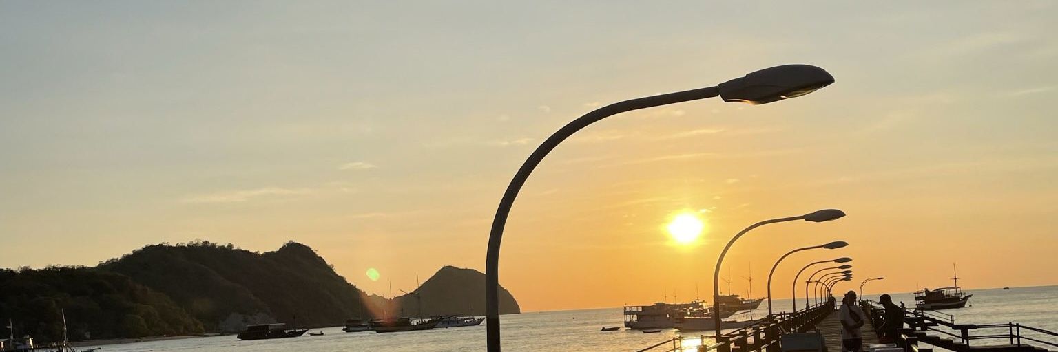 tiotioti's profile banner image