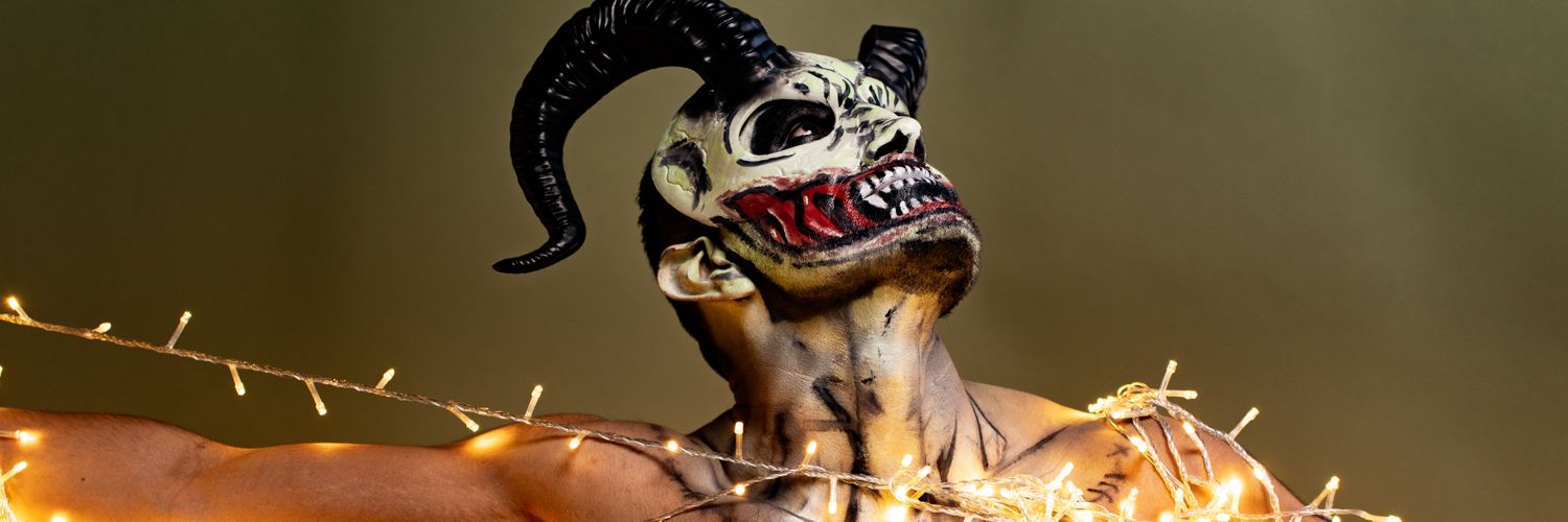 El g😽tito R😈j😈 con cuadritos 🟥🟧🟨🟩🟦🟪 banner