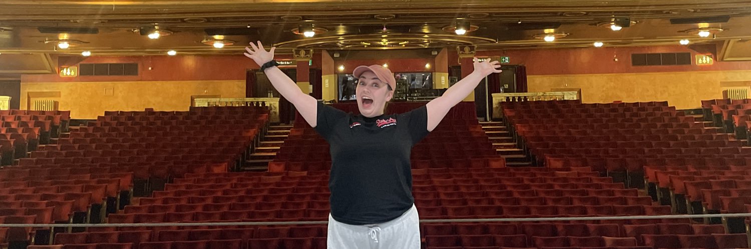 𝐸𝐿𝑂𝐼𝑆𝐸 𝑅𝑈𝑁𝑁𝐸𝑇𝑇𝐸 banner