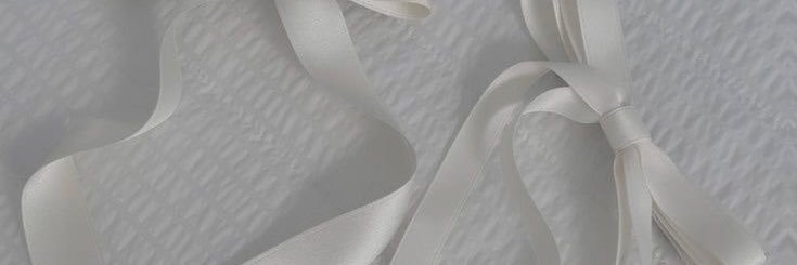 𝐖 banner
