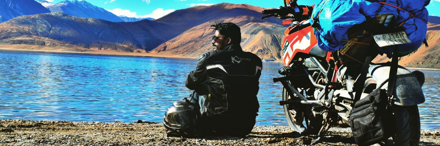 Ashu257_'s profile banner image