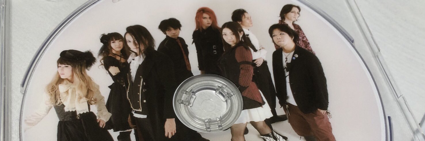 sarinanko's profile banner image