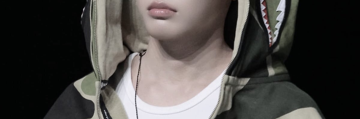 m🐾 banner