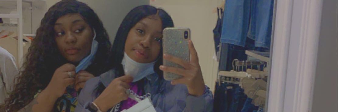 Lonny_Loni's profile banner image