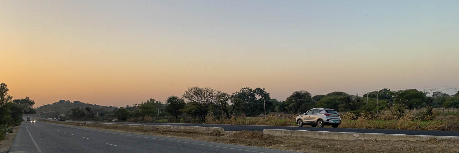 Priyans - ExpWithEVs banner