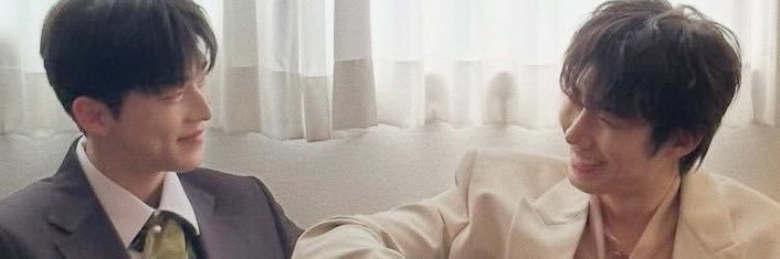 포도알 banner