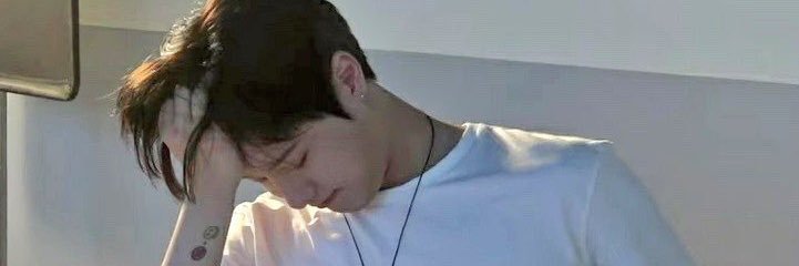 얌 banner