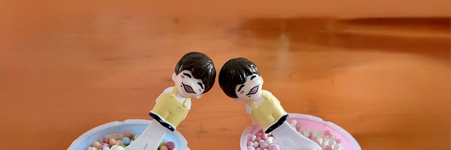 Mari ⁵ 💛 banner