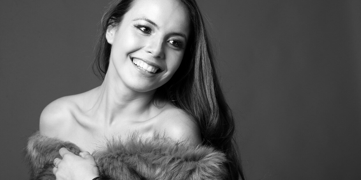 constanzaleiton's profile banner image