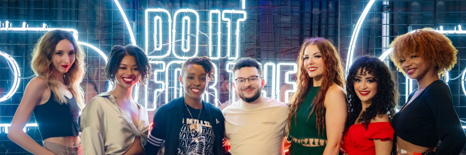 AlyssaReneeW's profile banner image