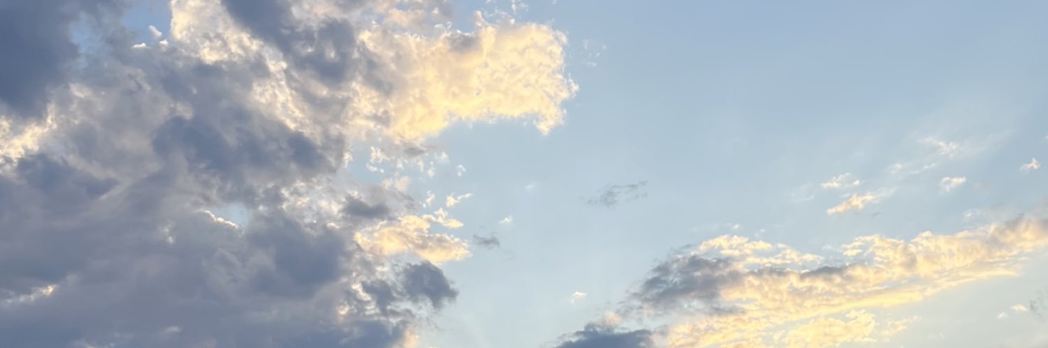 Kmo_desu's profile banner image