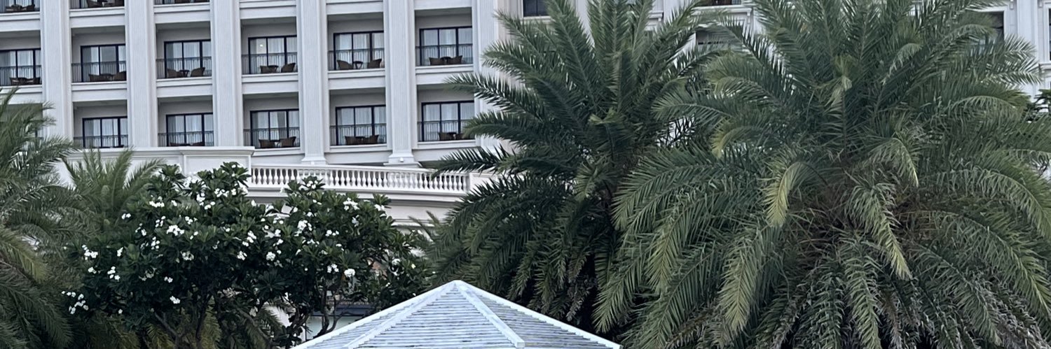 Thuy95 (💙,🧡) "🏰" "🐰" banner