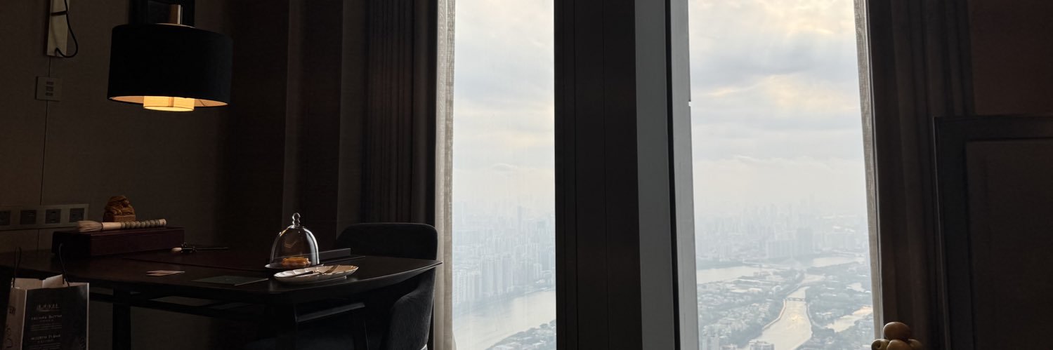 F banner
