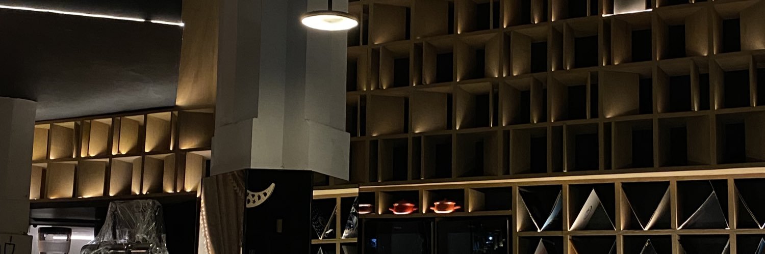 val banner