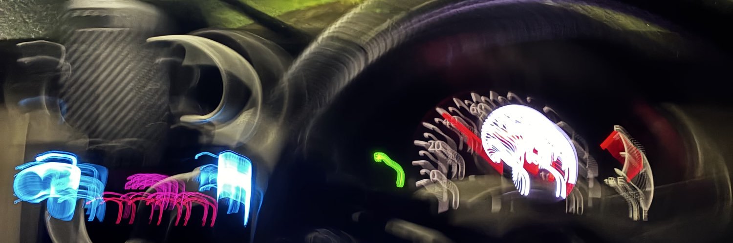 U_2525vv's profile banner image