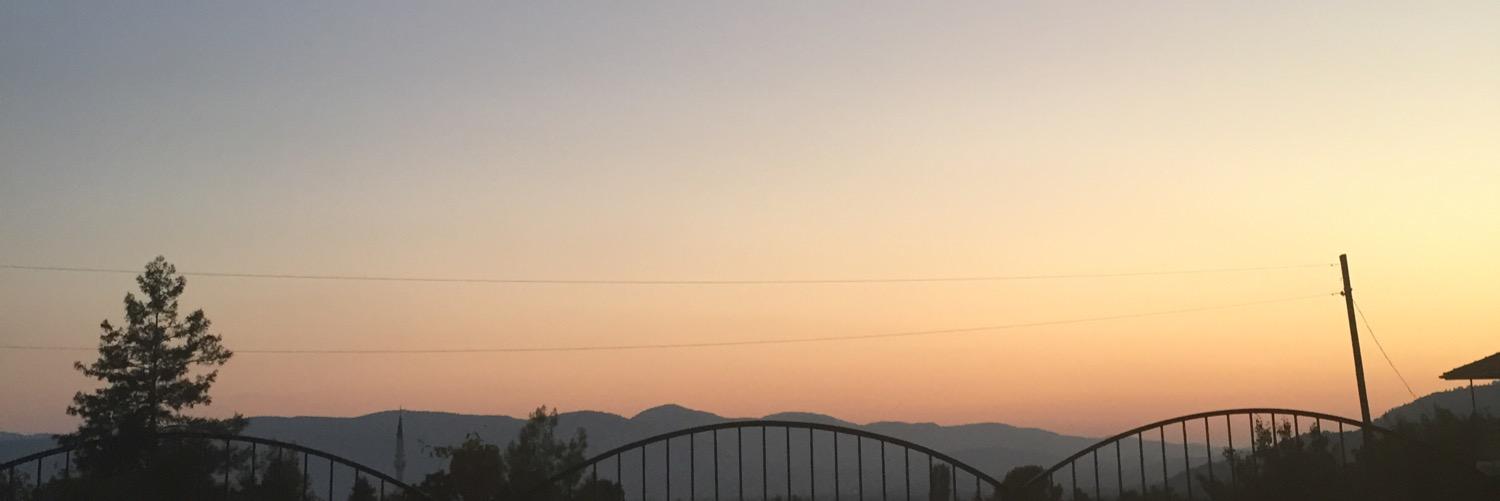 kellylouiseo's profile banner image