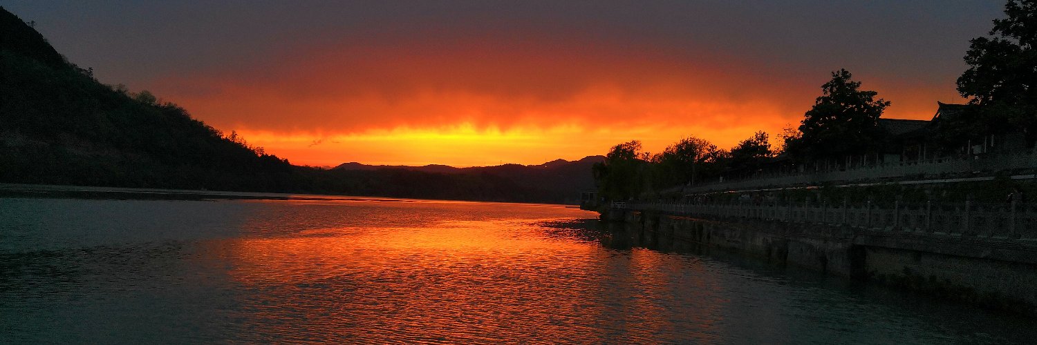 spring198345's profile banner image