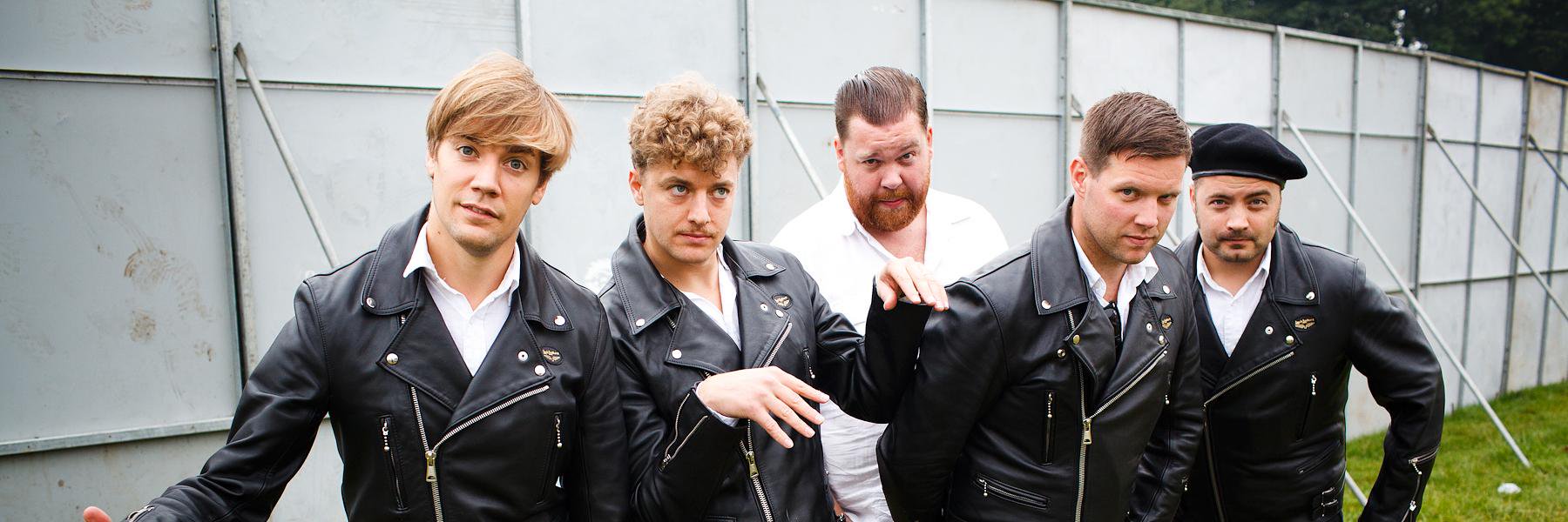 awkwardteaspoon's profile banner image