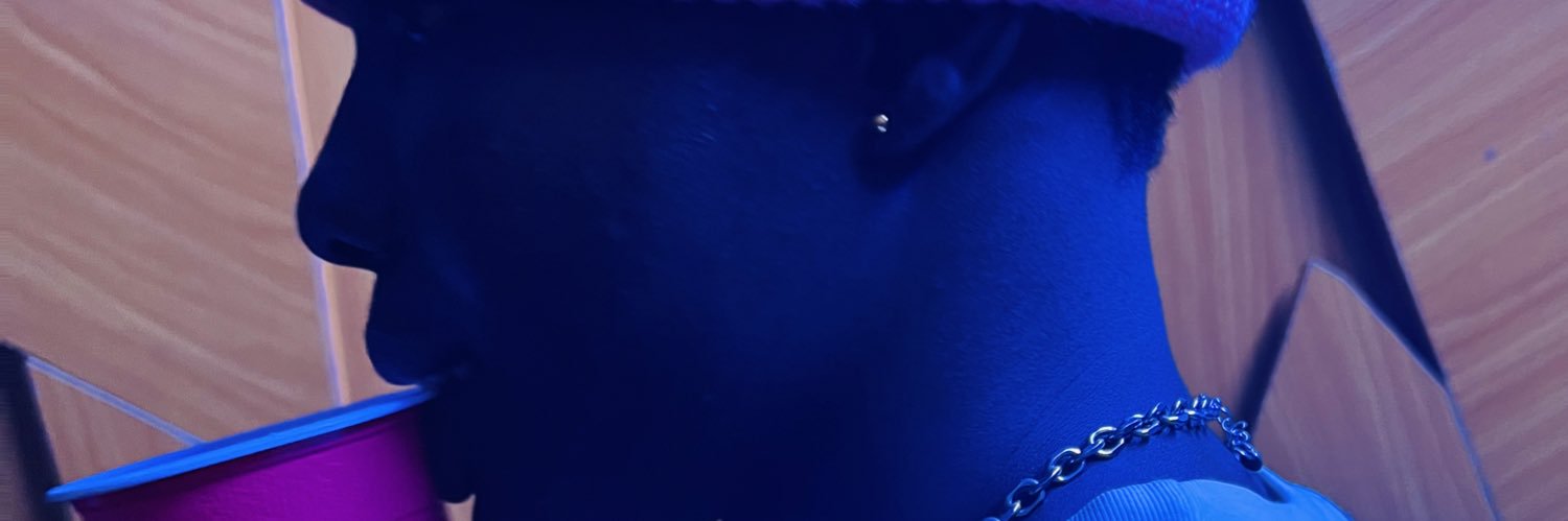 Wizzydee77's profile banner image