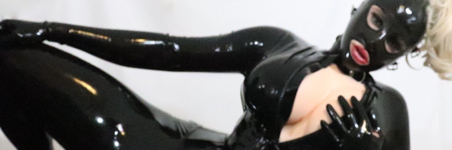 RubberDollVi banner