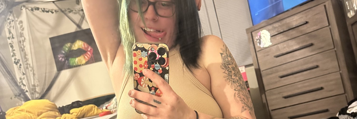 literallie___'s profile banner image