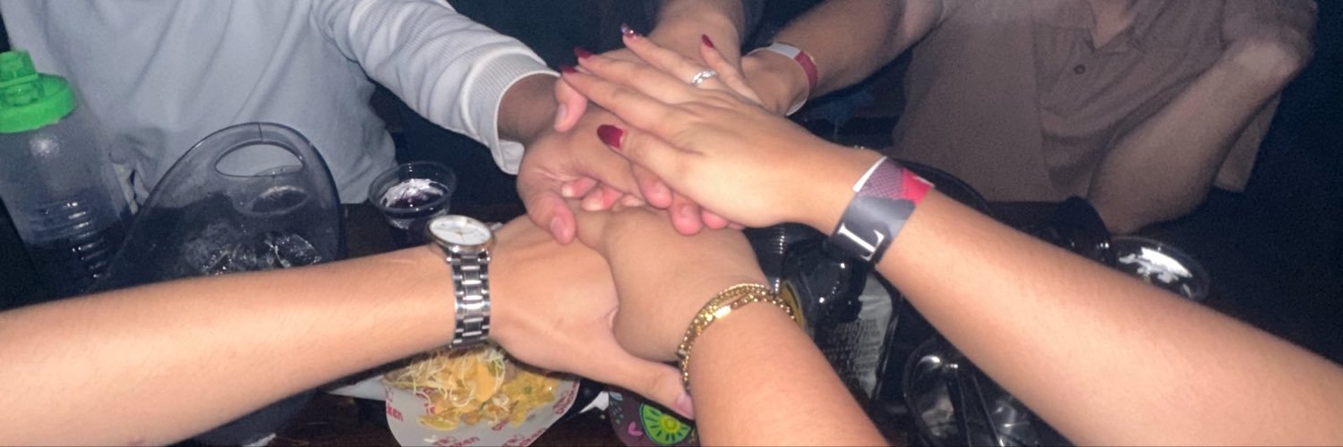 laramikaelaaa's profile banner image