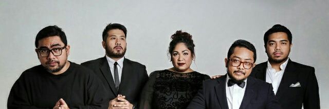 the extralarge banner