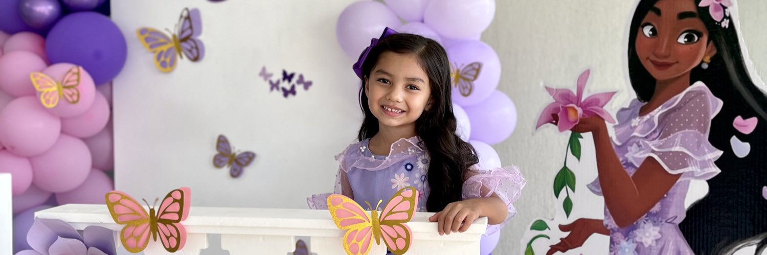 AsencioLaura_'s profile banner image
