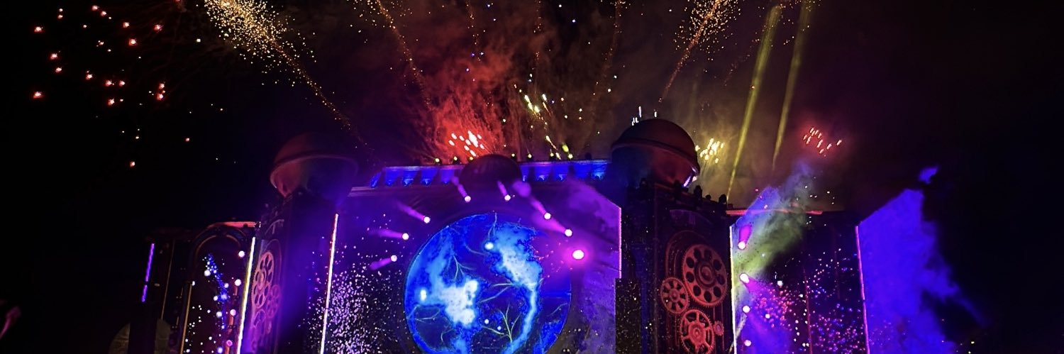 americryz's profile banner image