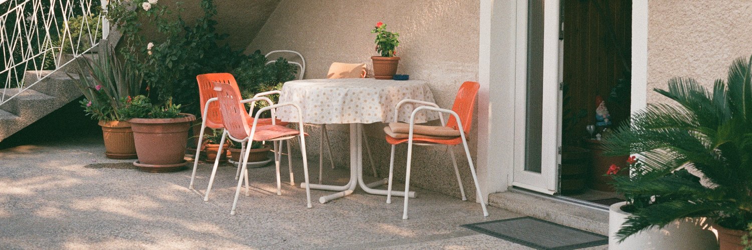 Elouise1979's profile banner image