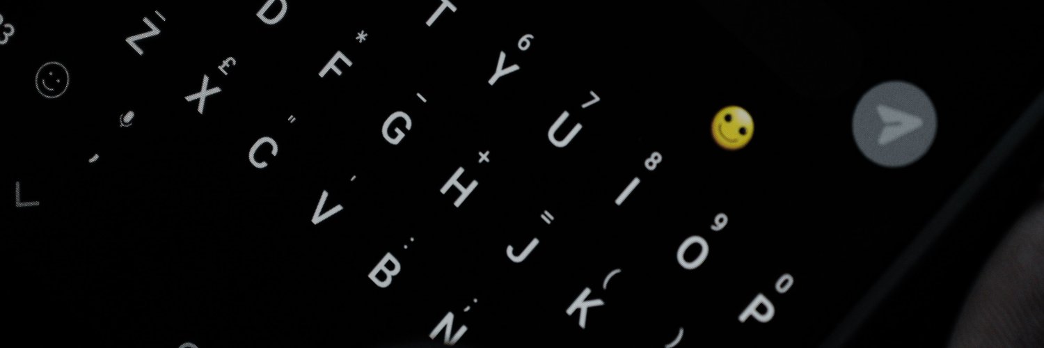 L ♡ v e - ☻ banner