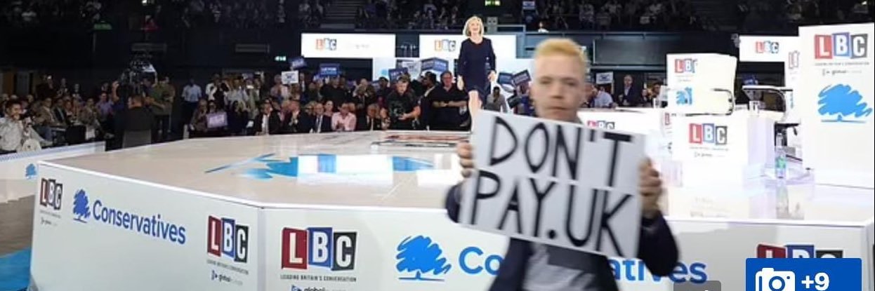 Don’t Pay Manchester banner