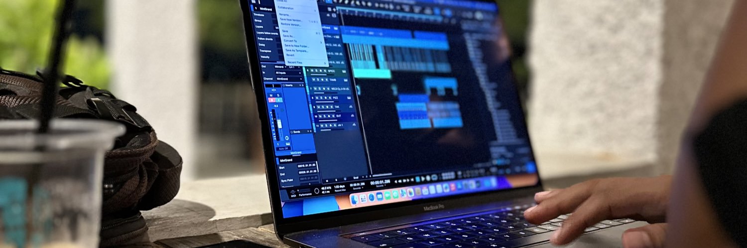 dedeomat's profile banner image