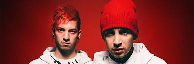 Freda Smith 🦇🐼🗿七七🗿🐼🦇 banner